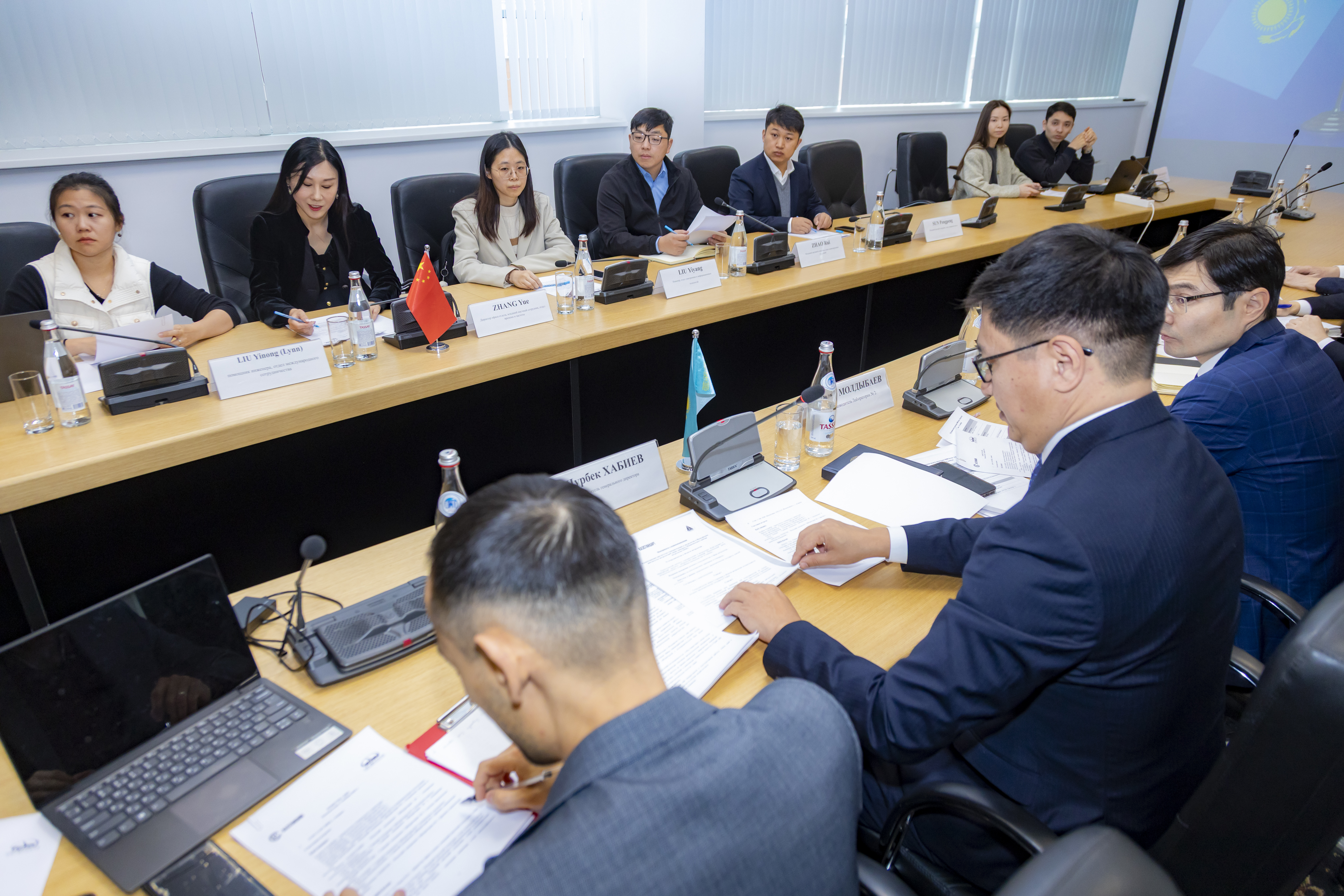 Казахстан и Китай усилят сотрудничество в атомной и высокоточной метрологии