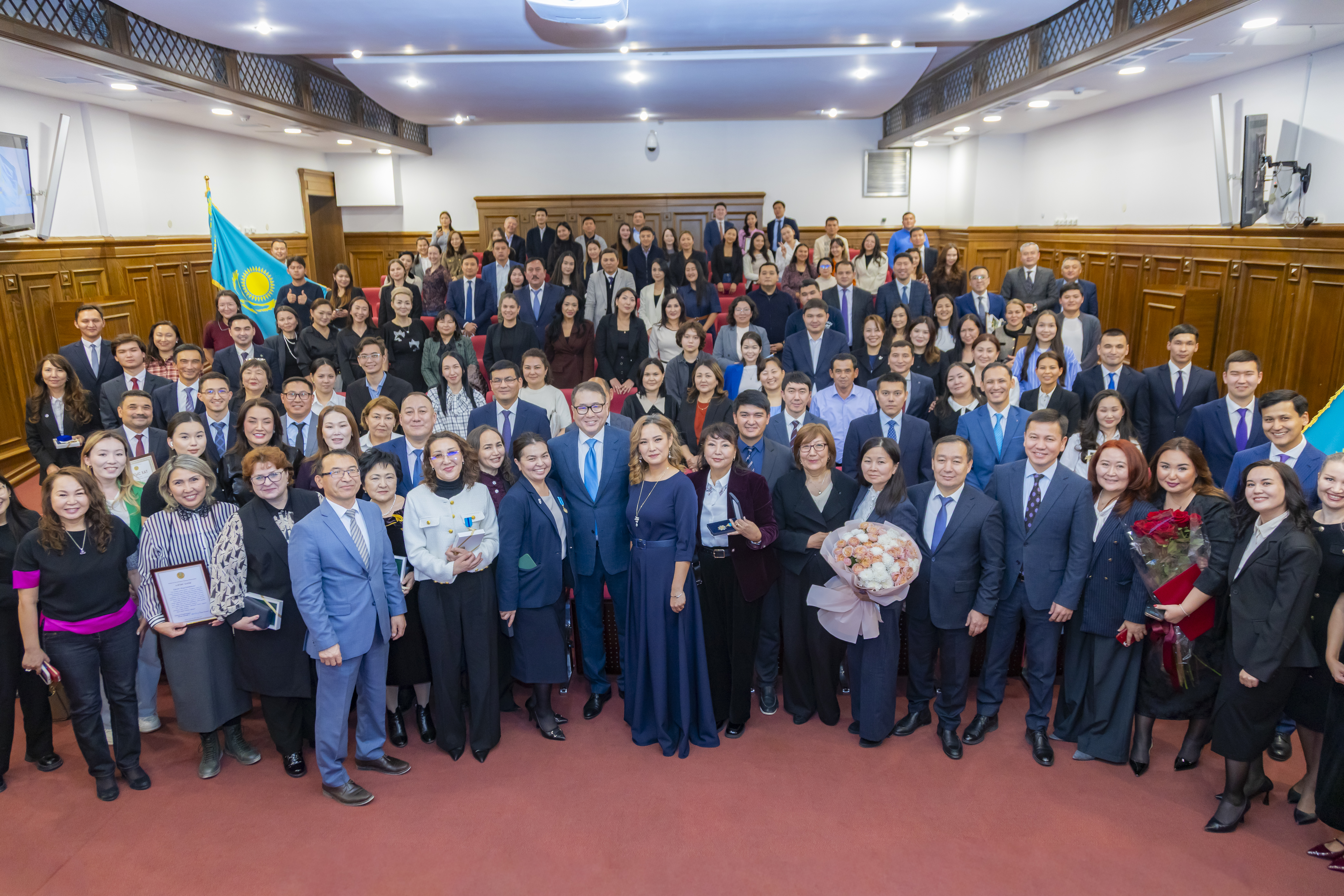 Сотрудников КазСтандарта наградили в МТИ РК